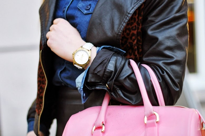 pisidia bag, pisidia Glam'n'Sweet bag, prada baroque sonnenbrille schwarz, Candy Bag "Glam'n'Sweet"Pisidia, pisidia barbie tasche, paris hilton bag pink, pinke silikon tasche, tussi tasche pink, barbie bag pisidia, neohappydays, neo happy days, style challenge adidas neo, adidas neo style challenge, mauerpark,wasserfeste stylishe handtasche , Frauen Biker-Jacke adidas neo, adidas neo Frauen Biker-Jacke, adidas neo frauen jeanshemd,